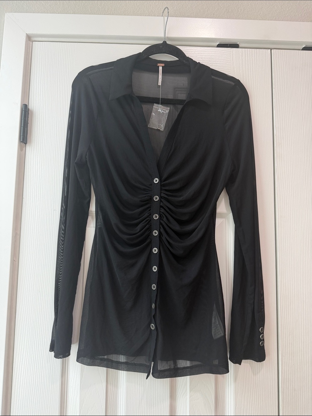 NWOT Free People Black Ruched Button-Front Women’s Top Medium - Picture 1 of 6